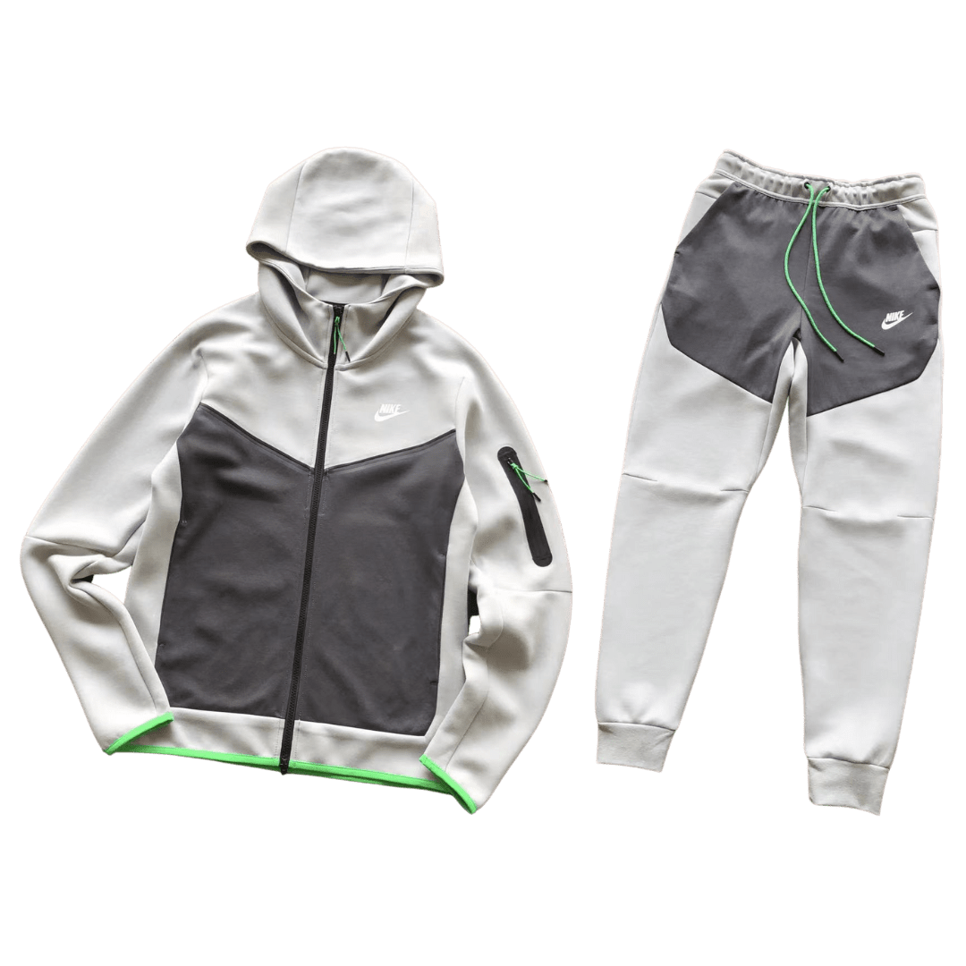 TECH FLEECE – WHITE/GREY 2025