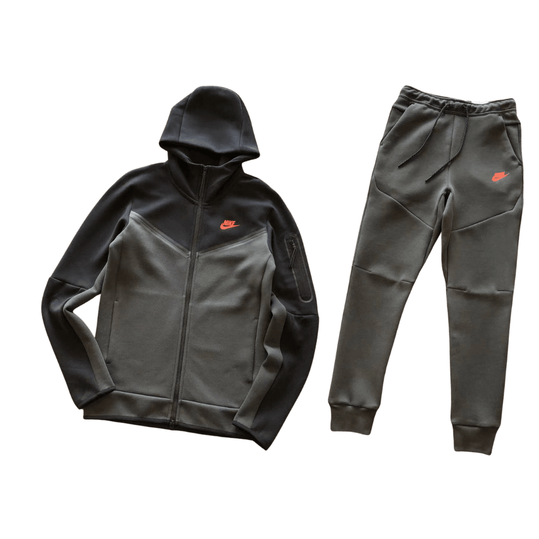 TECH FLEECE – BLACK/DARK GREY 2025